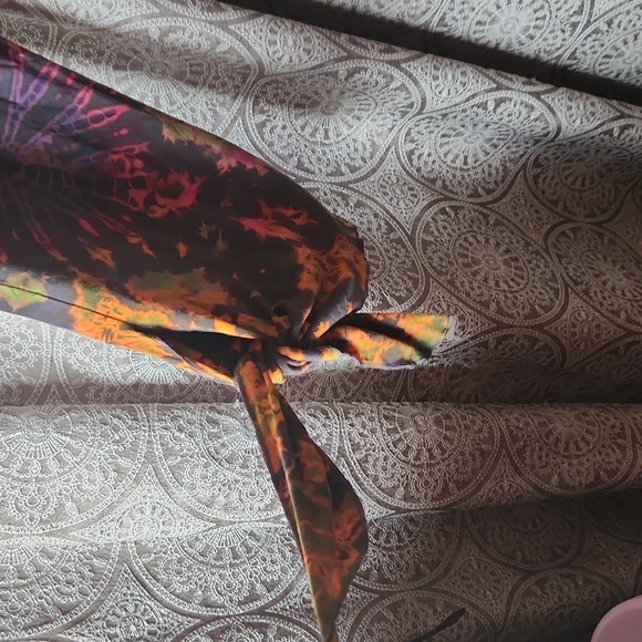 Tie Dye Crop Pants - Picture 3 of 6